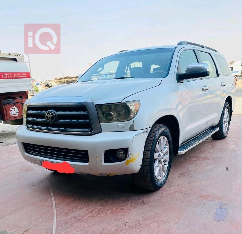 Toyota Sequoia